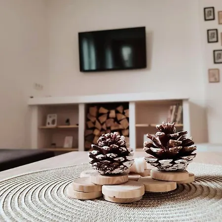 Stylovy Apartman Andrea Blizko Snowlandu Valča Esterno foto